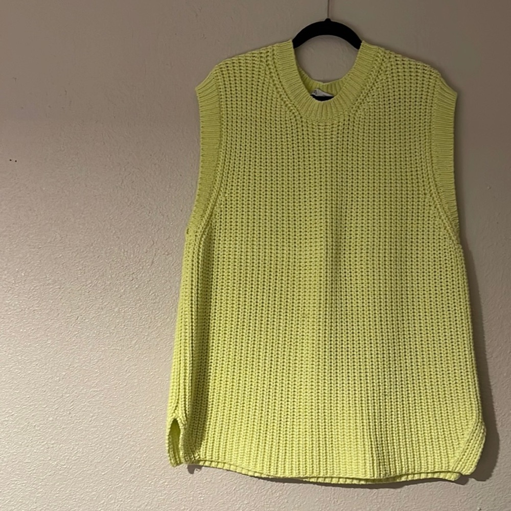 Zara Neon sleeveless sweater | m |